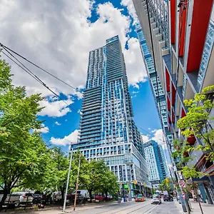 Luxury 2 Bedroom High Floor Close To Eaton Center , Toronto Canada