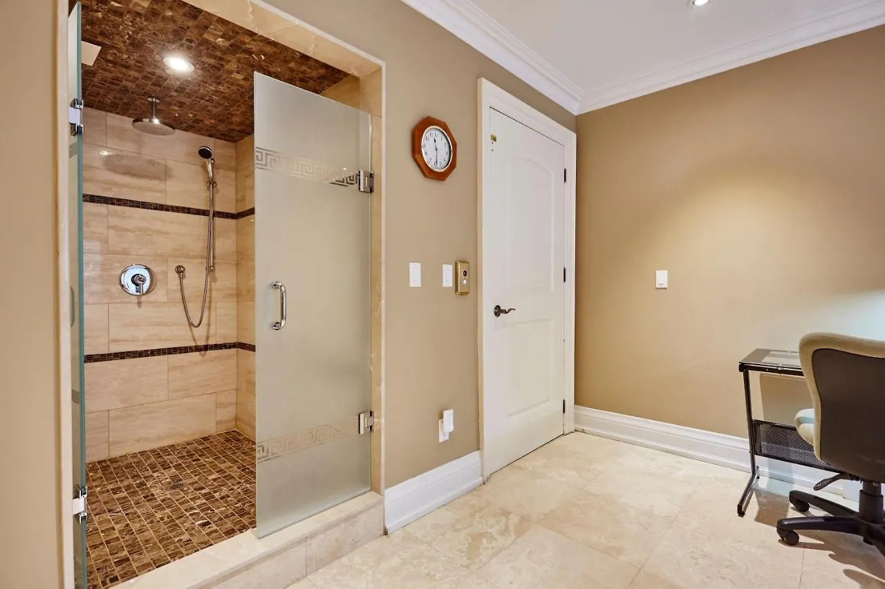 Hotel Elegant Apartment With Sauna